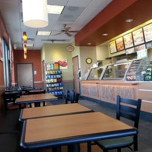 the interior of a fast food restaurant