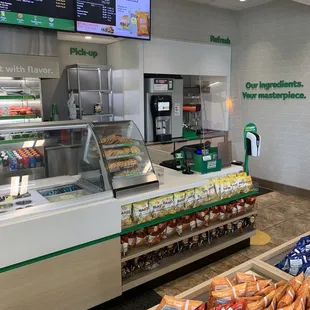 the food section of a subway restaurant