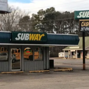Subway, Harper Road