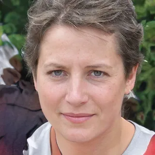 Robin R.