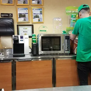 He&apos;s got green shirt on