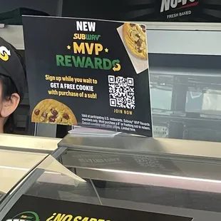 Promotion was not validated, I did not get a free cookie from signing up with the rewards and buying a sub.