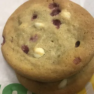 raspberry cheesecake cookies