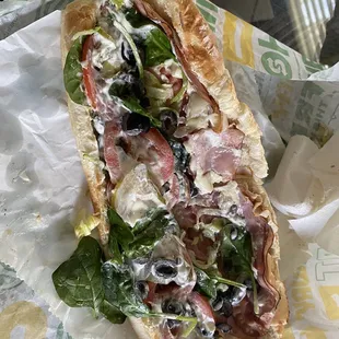 This is a hot mess. Didn't order Mayo or pickles.