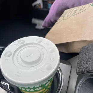 No straws after this whole episode of don&apos;t go to this subway... drive further and get what you want