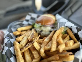 Dare Deli & Steamhouse