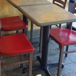 Filthy tables &amp; all the other tables were the same