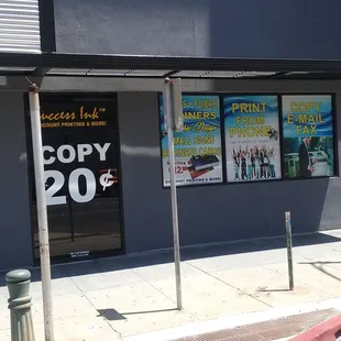 Conveniently located two blocks down from the San Joaquin County Courthouse.
