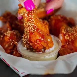 chicken wings and fried chicken, bbq wings, chicken wings, bbq chicken, poultry, fried chicken, chicken, fried chicken wings, food