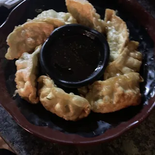8 Crispy Potstickers
