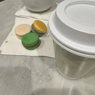 macrons