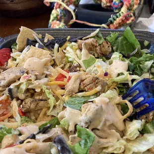 Suds&apos; Blackened Chicken Salad with spicy ranch dressing