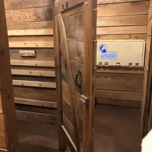 Clean bathrooms &amp; I like the barn look