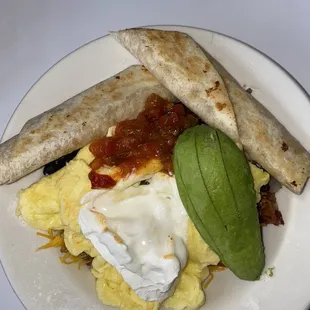 Huevos rancheros  w/bacon