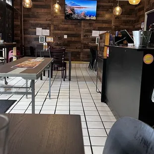 Suehiro Mini no restrooms, how this is even possible?