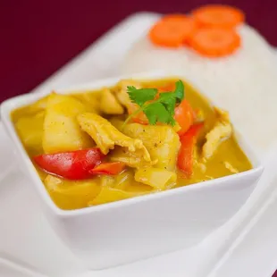 Yellow curry chicken