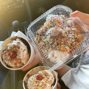 2 brownie a la mode and a bubble wafffle