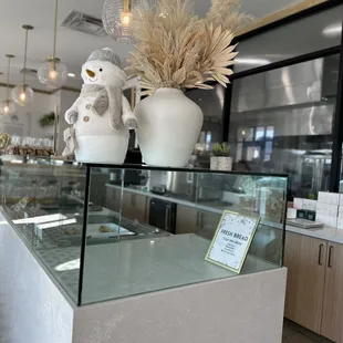 Minimal yet festive and warm