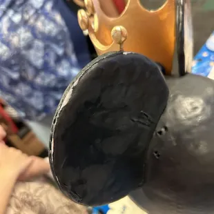 a mickey mouse head