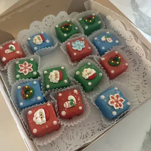 Petits Fours - so amazing , beautiful, and taste great.  10/10 recommend this place.