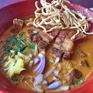 Khao Soi with crispy pork!! Super gooddddd~~~