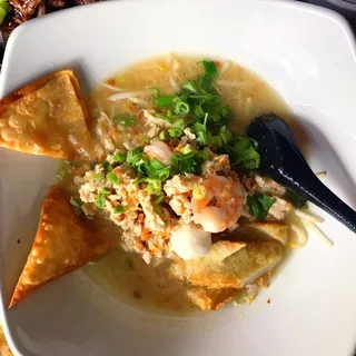 Tom Yum Sukhothai Soup