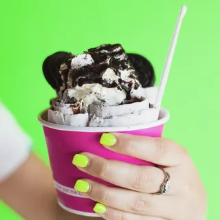 COOKIES AND CREAM ROLLED ICE CREAM