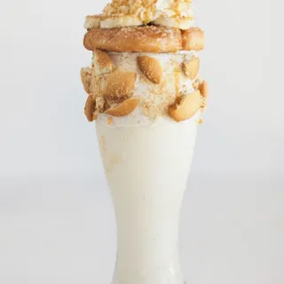 BANANA PUDDING MILKSHAKE