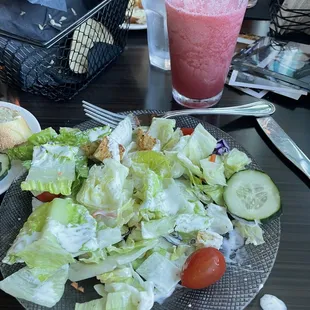 Excellent dinner salad! And great dressing with the chefs personal recipe!