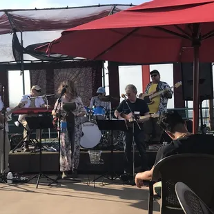 Delta Dawgs in the house!