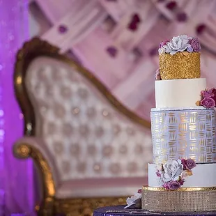 Painted gold wedding cake
