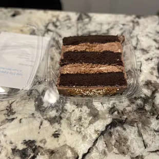 Nutella Pralines Cake