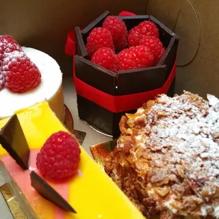 Chocolate Flourless Raspberry