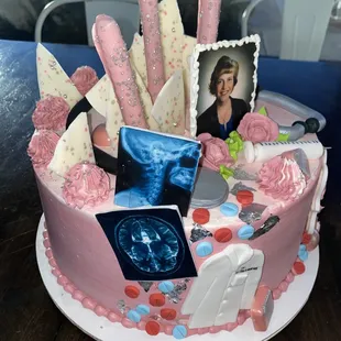 Lori even included scans to incorporate my friend&apos;s medical specialty with her cake.