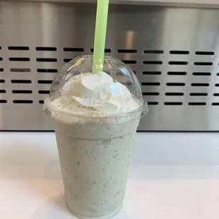 The shake tasted ok, but had the consistency of talcum powder mixed with milk. It felt more like sweetened milk than ice cream.