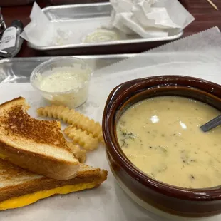 Cheddar broccoli soup and grilled cheese