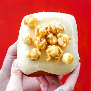 food, dough desserts, donuts