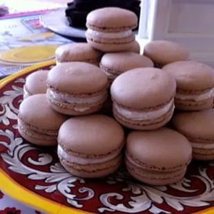root beer macarons