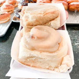 Vegan Cinnamon Roll