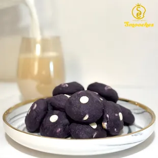 Uber White Chocolate Chip Smooches