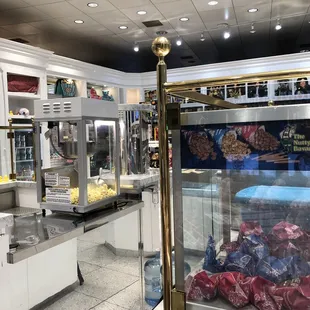 Fresh popcorn and roasted glazed nuts