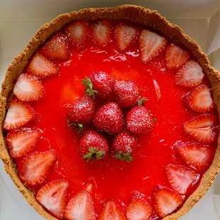 a strawberry pie