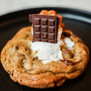 S&apos;mores Cookie with house made marshmallow and graham crackers