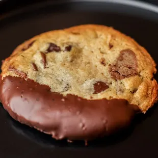 Chocolate Chip Dipped Cookie