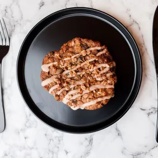 Oatmeal Cookie - cinnamon glaze with oat granola