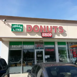 The front of the store, new management. No longer a Southern Maid Donut