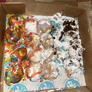 all the flavors are mixed together and there's so icing.