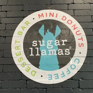 Sugar llamas accent wall soo cute!