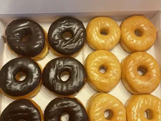 Loves Donuts