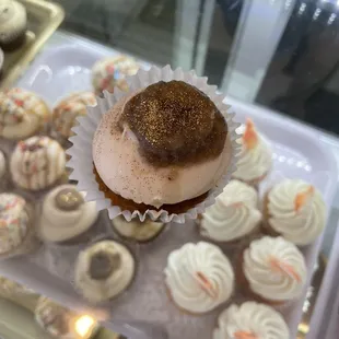 Edible glitter cupcake